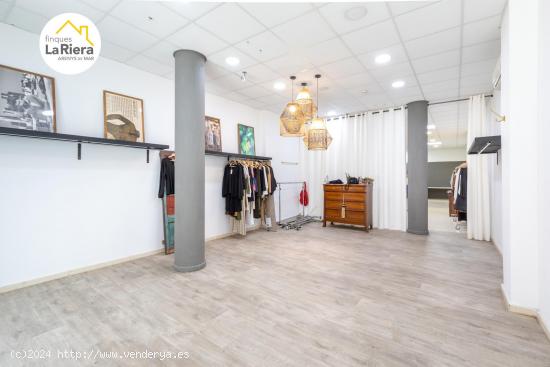 LOCAL COMERCIAL EN CALLE D'AVALL - BARCELONA