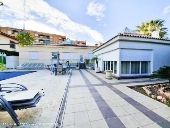 VENTA CHALET DE LUJO CON LAS MEJORES CALIDADES, UBICACIÓN PRIVILEGIADA, ZONA CIUDAD JARDÍN,  ELCHE