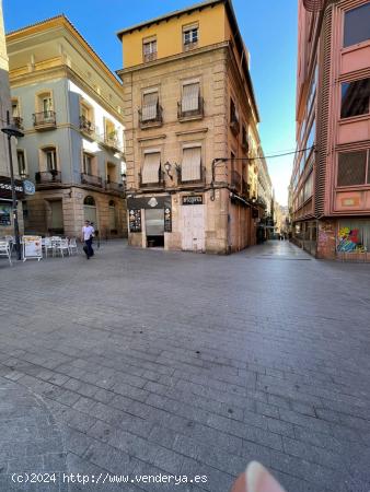 TRASPASO DE PUB ZONA CASCO HISTORICO - ALICANTE