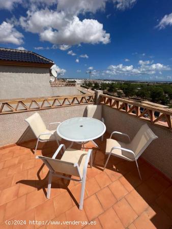 PRECIOSA VILLA DE 3 DORMITORIOS CON PISCINA PRIVADA - ZONA LA HERRADA, LOS MONTESINOS - - ALICANTE