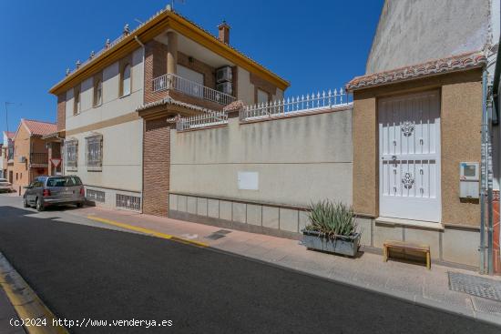 Oportunidad Única! Amplia Vivienda en Peligros - GRANADA