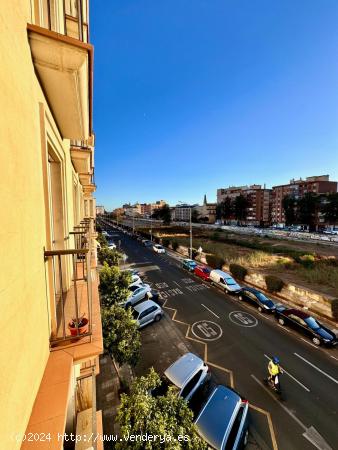 ¡Piso en venta en el centro histórico de Málaga con plaza de parking! - MALAGA