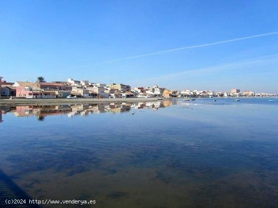 IMPRESIONANTE VIVIENDA EN PRIMERISIMA LINEA DE PLAYA - MURCIA