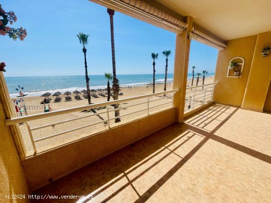 MARAVILLOSO APARTAMENTO DE 3 DORMITORIOS CON VISTAS DESPEJADAS AL MAR - ALICANTE