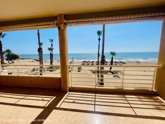 MARAVILLOSO APARTAMENTO DE 3 DORMITORIOS CON VISTAS DESPEJADAS AL MAR - ALICANTE