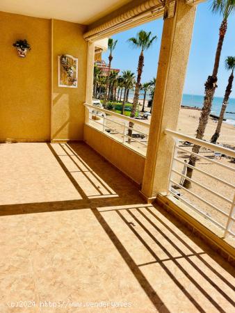 MARAVILLOSO APARTAMENTO DE 3 DORMITORIOS CON VISTAS DESPEJADAS AL MAR - ALICANTE