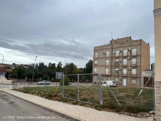 CASABANCO  VENDE  TERRENO  URBANO  RESIDENCIAL - BADAJOZ