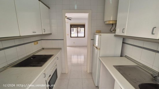 Chalet en venta en Torrevieja (Alicante)