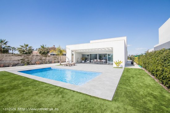 Villa en venta en Elche (Alicante)