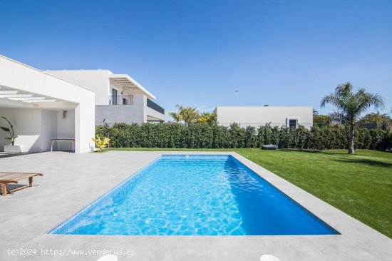 Villa en venta en Elche (Alicante)