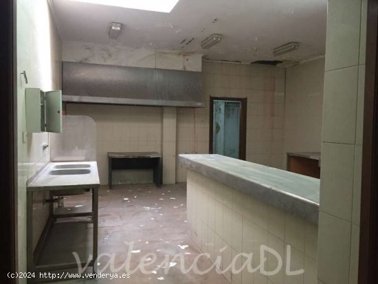 Local comercial en Alquiler en L´Eixample - Valencia