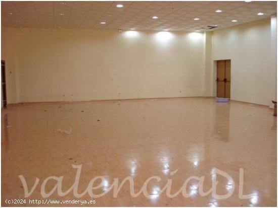 Local comercial en Alquiler en L´Eixample - Valencia