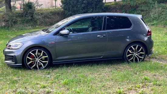 Volkswagen Golf GTI PERFORMANCE 245cv - Gurb