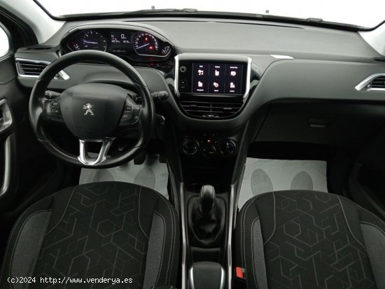 Peugeot 2008 Style 1.2L PureTech 60KW (82CV) - Telde