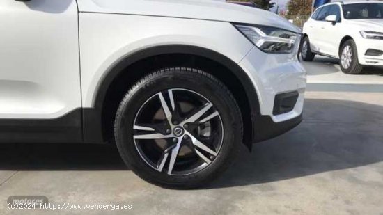 Volvo XC40 2.0 D4 R-DESIGN AWD AUTO 190 5P de 2018 con 80.625 Km por 40.595 EUR. en Madrid