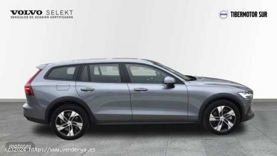 Volvo V 60 2.0 B4 D CROSS COUNTRY AUTO AWD 197 5P de 2021 con 12.972 Km por 45.895 EUR. en Madrid