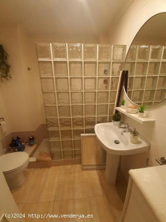 REF.- 44 - Apartamento dúplex a 300m de la playa Piscinas naturales - Torrevieja - ALICANTE