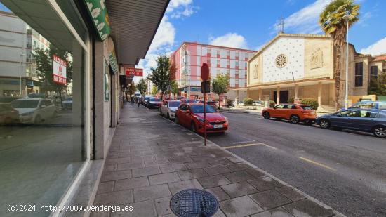 VENTA O ALQUILER DE LOCAL COMERCIAL PRÓXIMO AL JARDÍN DEL POSÍO - ORENSE