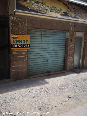 Vende Local Comercial Calle San Fernando - MURCIA