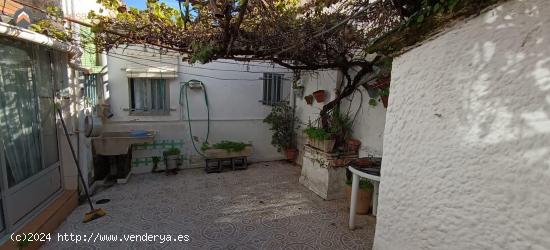 CASA EN PARTE ANTIGUA CON VISTAS A LA MONTAÑA - CACERES