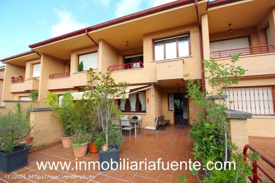 BONITO CHALET ADOSADO CON JARDIN, TERRAZA, TXOKO Y GARAJE EN VALLE DE MENA - BURGOS