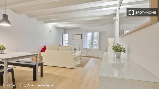 Moderno y elegante apartamento de 2 dormitorios en Gracia - BARCELONA