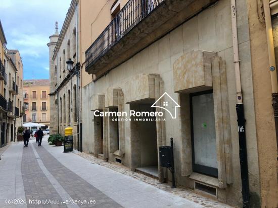 LOCAL EN VENTA  JTO. PLAZA MAYOR DE CIUDAD RODRIGO - SALAMANCA