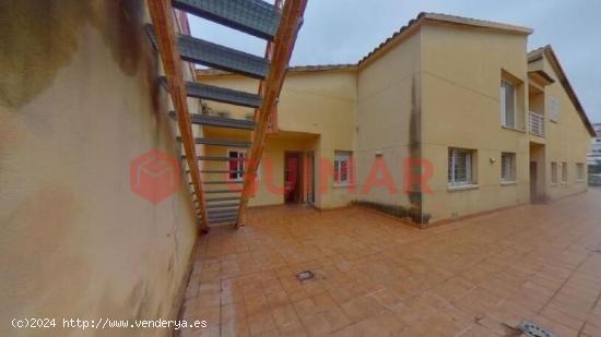 CHALET EN VENTA EN C/PO ROBERT SITGES PARA REFORMAR - Llevantina-Montgavina - BARCELONA