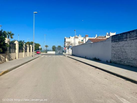 CONTRUYE LA CASA DE TUS SUEÑOS JUNTO A LA PLAYA DE LAS PILETAS - CADIZ