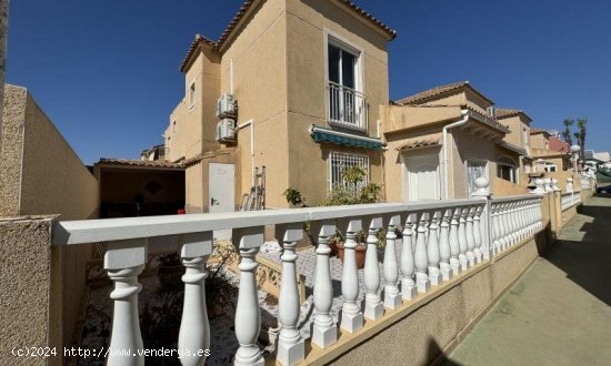  Chalet en venta en Torrevieja (Alicante) 