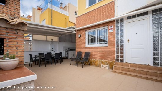 Chalet en venta en Torrevieja (Alicante)