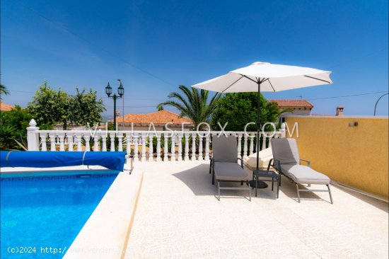 Villa en venta en San Miguel de Salinas (Alicante)