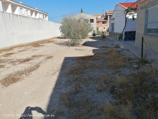 ¡OPORTUNIDAD ÚNICA! IMPRESIONANTE CASA DE 2 PLANTAS CON AMPLIO TERRENO Y SEGUNDO INMUEBLE POLIVALE