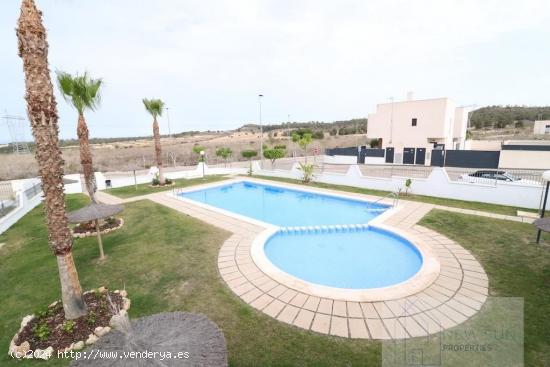 Se Vende en San Miguel de Salinas - ALICANTE