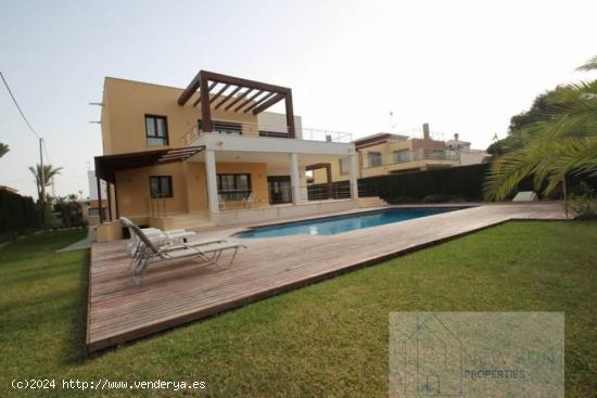  Se Vende en Cabo Roig - ALICANTE 