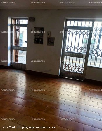 LOCAL COMERCIAL EN VENTA EN CORTEGANA (HUELVA) ESPAÑA. - Cortegana