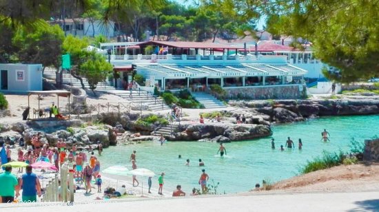 Restaurante en Cala Blanca, gastronomía y Chill-Out con vistas privilegiadas al Mar Mediterráneo.