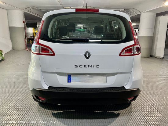 Renault Scénic 1.6 Authentique 110cv. Impecable!!! A toda prueba. - Barcelona