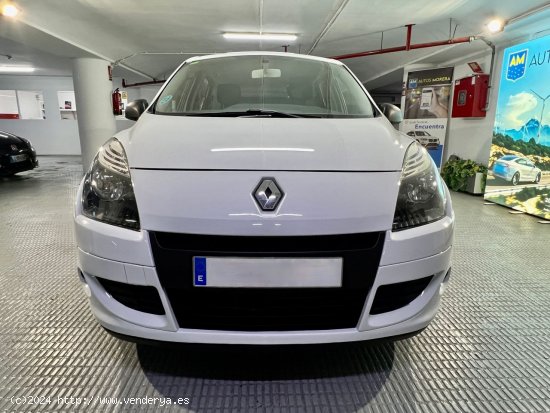 Renault Scénic 1.6 Authentique 110cv. Impecable!!! A toda prueba. - Barcelona