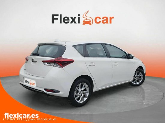 Toyota Auris 1.2 120T Active - Segovia