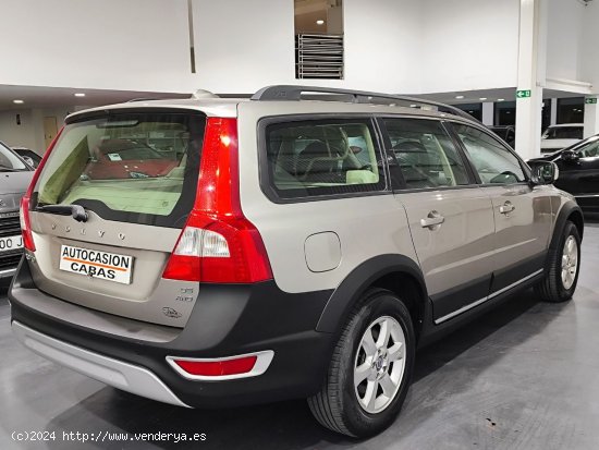 Volvo XC-70 D5 Momentum - Gelves