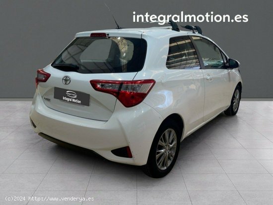 Toyota Yaris MY-20 72CV - 