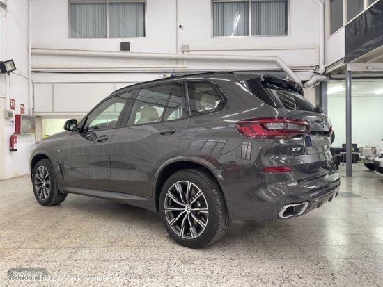 BMW X5 XDRIVE 45e PAQUETE M + TECHO PANORAMICO de 2021 con 117.741 Km por 57.990 EUR. en Barcelona