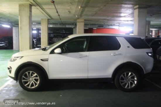  Land Rover Discovery Sport 2.0 TD4 150CV 4x4 SE AUT de 1976 con 86.200 Km por 19.990 EUR. en Barcelo 