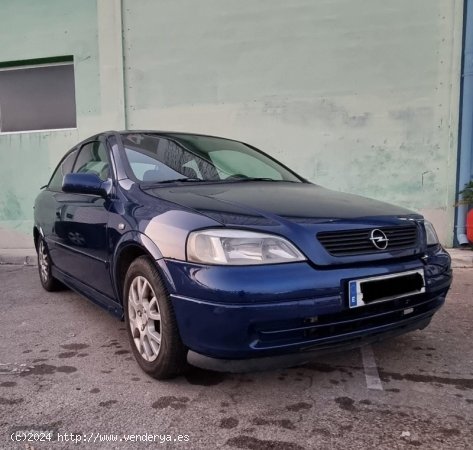 Opel Astra 1.6 club de 2003 con 191.000 Km por 1.800 EUR. en Valencia