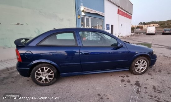 Opel Astra 1.6 club de 2003 con 191.000 Km por 1.800 EUR. en Valencia