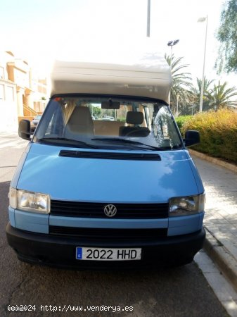 Volkswagen T4 Kombi 9 2.4 SYNCRO de 1993 con 290.000 Km por 8.000 EUR. en Almeria