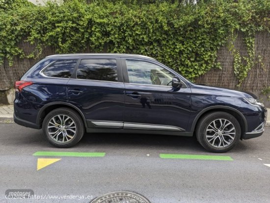  Mitsubishi Outlander Azul Automatico 150 CV de 2018 con 76.000 Km por 18.500 EUR. en Madrid 