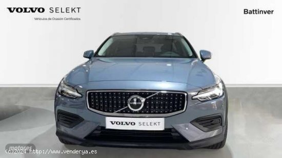 Volvo V 60 V60 Cross Country Core, B4 (diesel) AWD, Diesel de 2023 con 32.156 Km por 42.500 EUR. en 