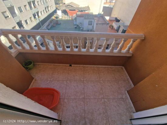 TORREVIEJA 2 HABS CUARTA PLANTA,ASCENSOR TERRAZA..86.000 EUROS !!!!! - ALICANTE